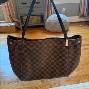 Authentic Louis Vuitton Marylebone GM in Damier.
